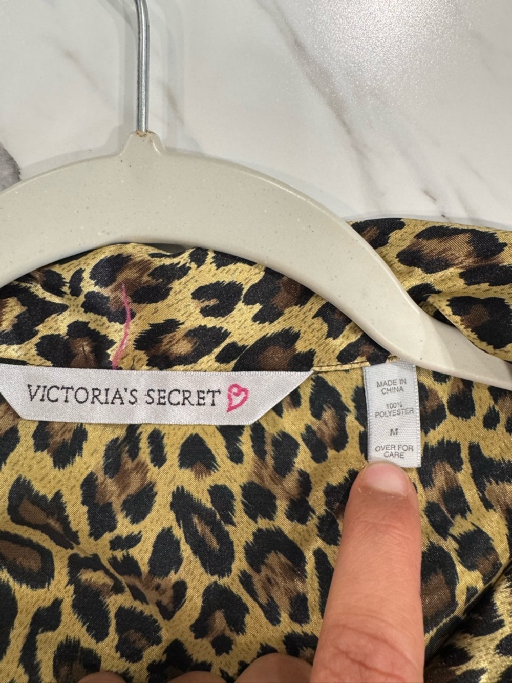 Victoria's Secret Women's Leopard Print Pajama Set Size M Top& Pants 2 Piece - Picture 8 of 11